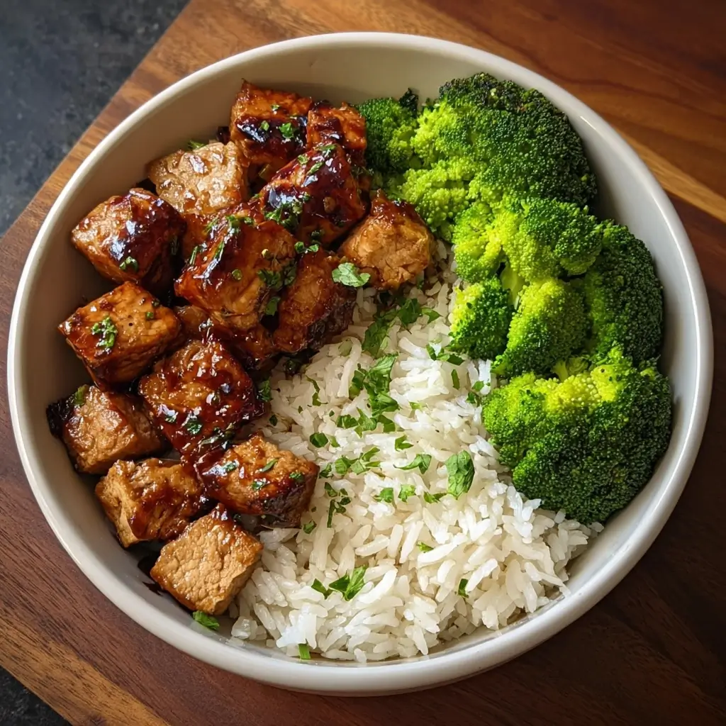 Chicken Rice Bowl with Broccoli and Cucumber