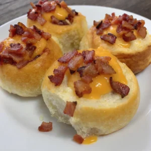 Easy Cheesy Breakfast Rolls: Indulge in a Tasty Treat!