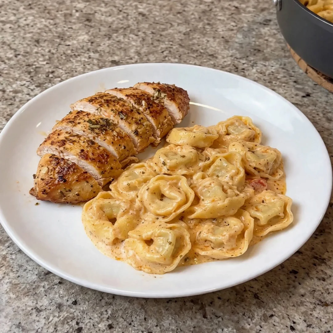 Garlic Butter Chicken & Cheese Tortellini