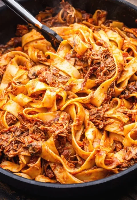 Hearty Chicken and Mushroom Ragu